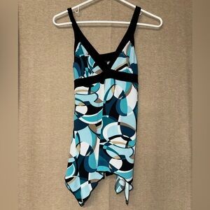 I.N. San Francisco Y2K outlined snatched top